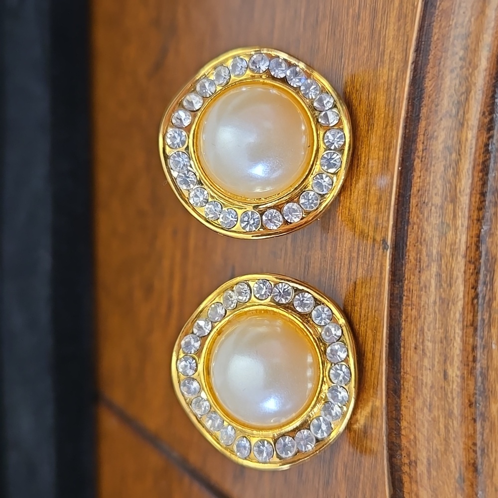 Vintage Faux Pearl Stud Earrings